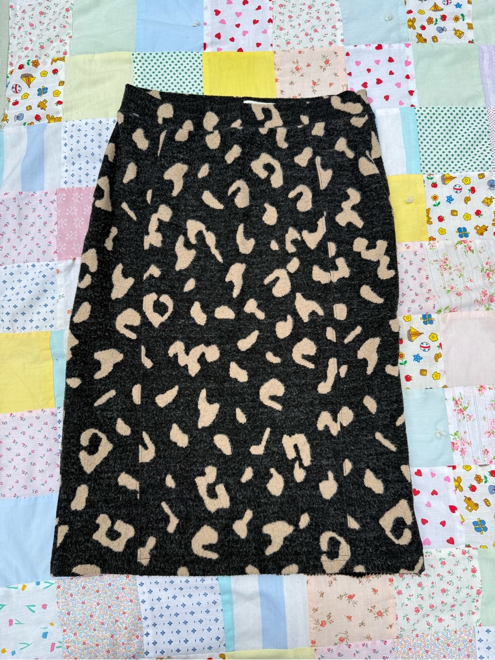Anthropologie Black and Beige Leopard-Print Pencil Skirt